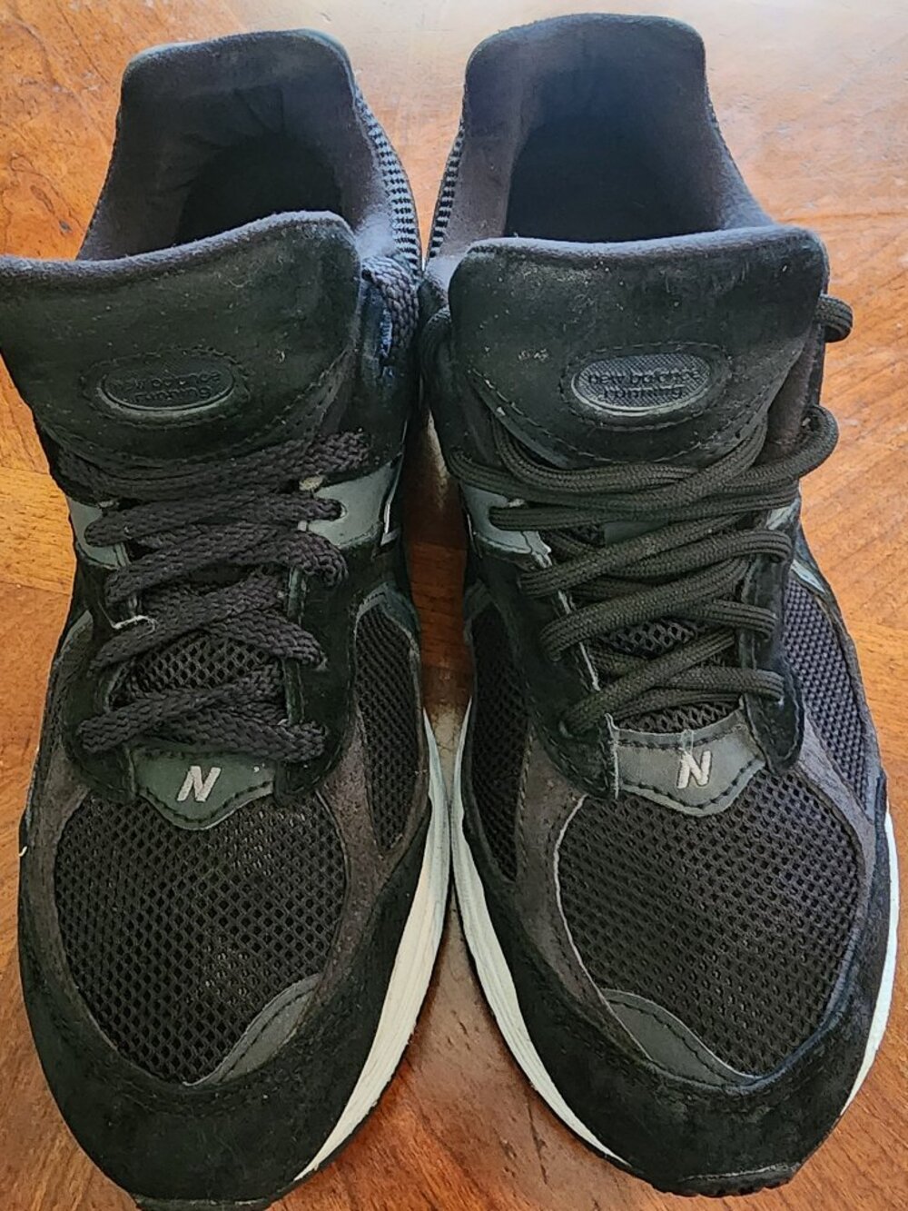New Balance Men's or Women's 2002R Shoes Size 8.5 Men's & Size 10 Women's